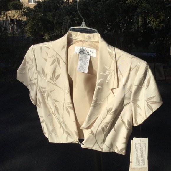 J.R.Nites Cream Bamboo Short  Jacket-Dress 2pc Suit - Picture 3 of 6